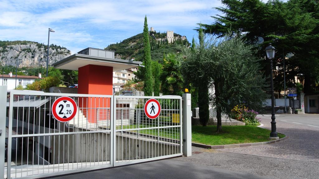 Althamer Palace Apartments Arco Exterior foto